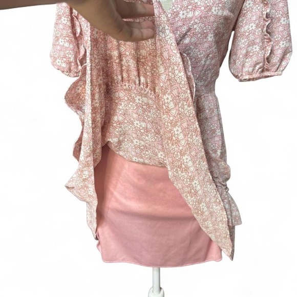 B. Darlin Pink Floral Puff Sleeve Mini Dress Faux Wrap Ruffle Cottagecore 3/4 - Picture 5 of 8
